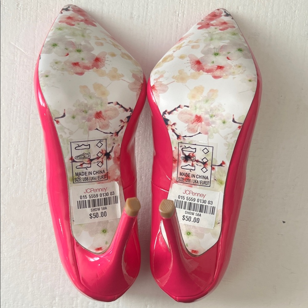 Qupid Vibrant Pink Women's Heels - Picture 3 of 14